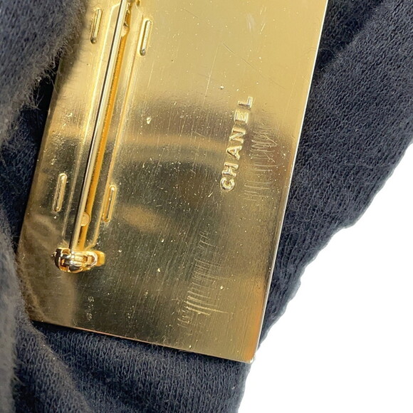 CHANEL Gold Logo Brooch - Picture 7 of 10